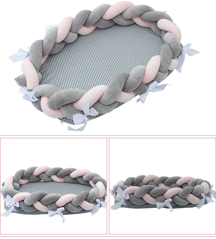 Little Gigglers World Woven Twist Baby Bionic Bed