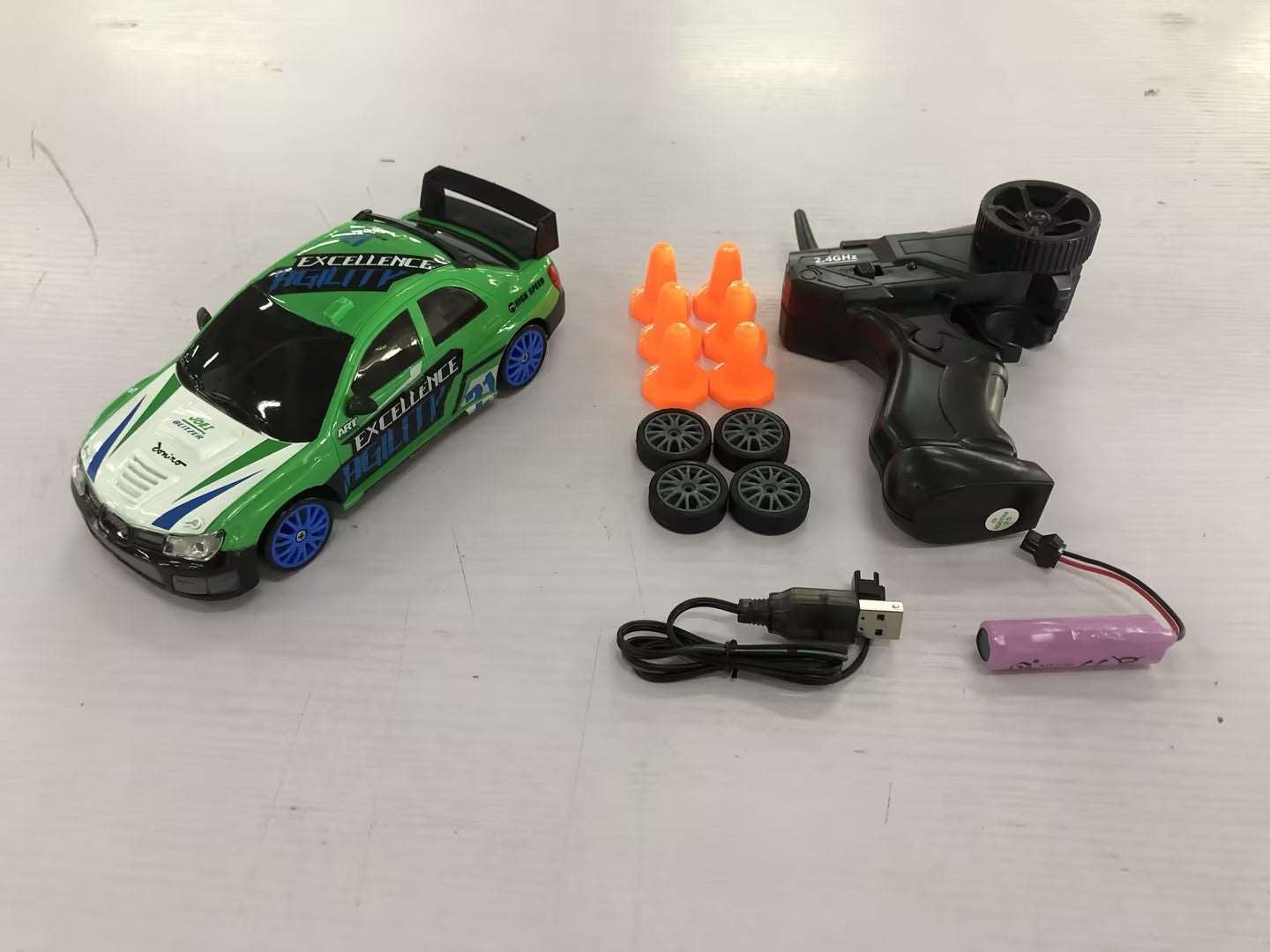 Little Gigglers World 4WD GTR Remote Control Drift Car