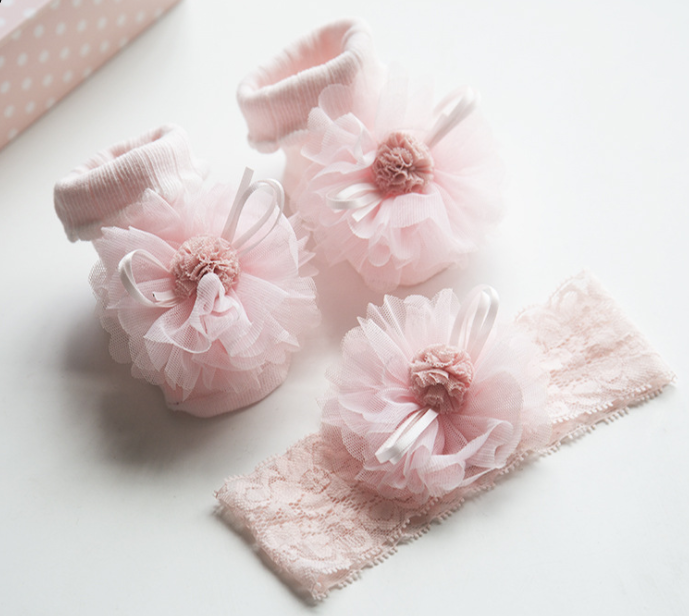 Little Gigglers World Baby Headband Socks Gift Set